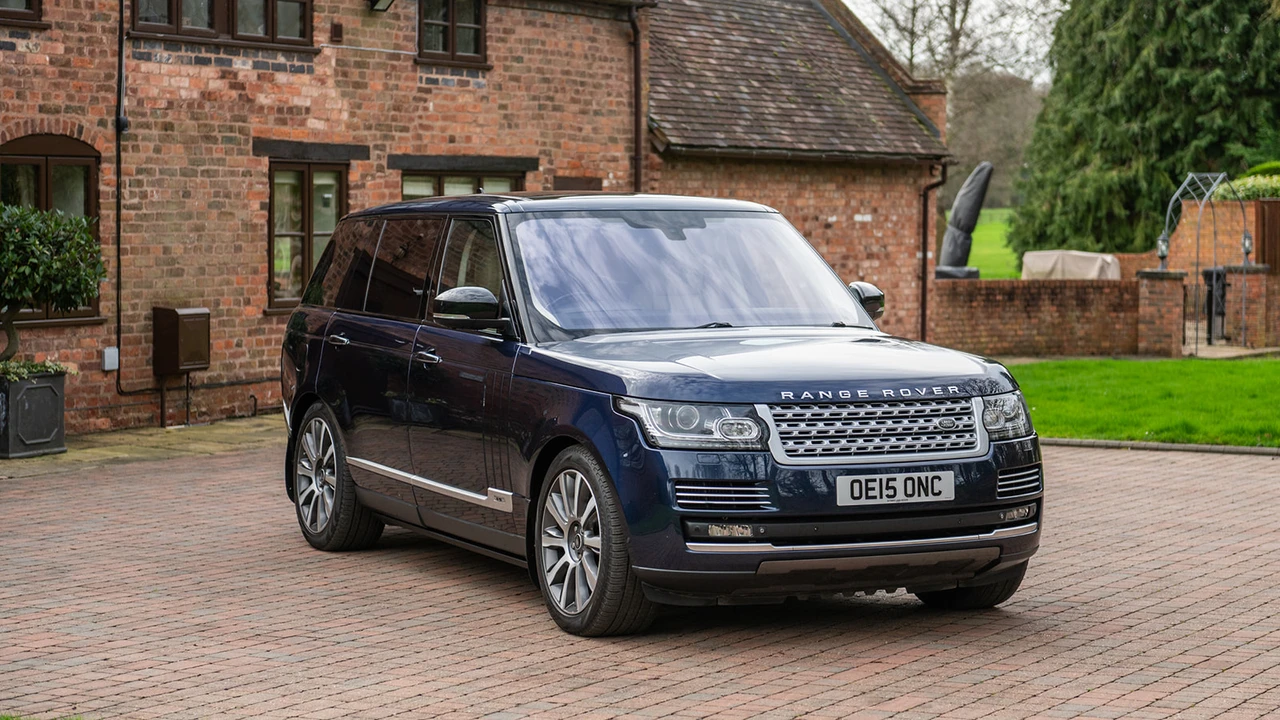 2015 Land Rover Range Rover L322 - Image 3 of 31