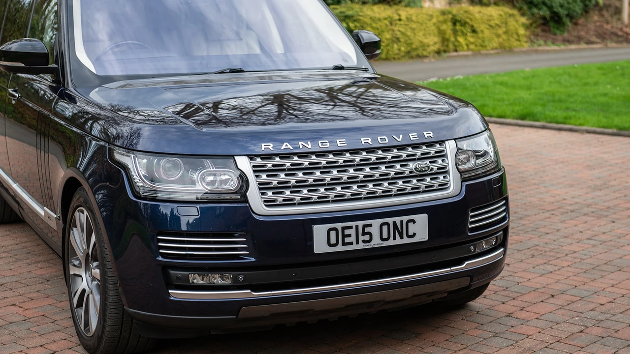 2015 Land Rover Range Rover L322 - Image 9 of 31