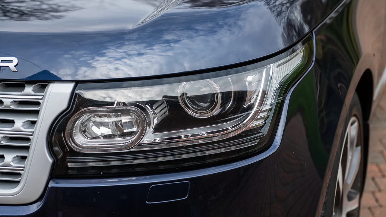2015 Land Rover Range Rover L322 - Image 13 of 31