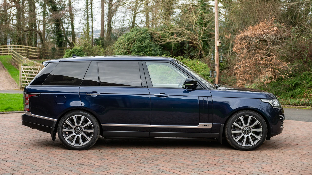 2015 Land Rover Range Rover L322 - Image 4 of 31