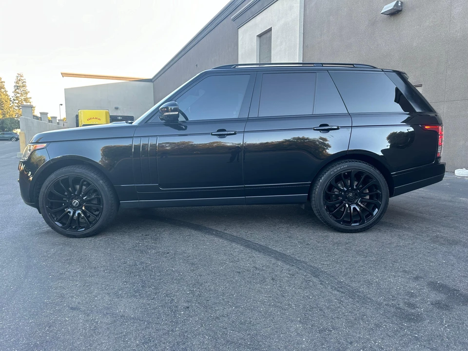 2015 Land Rover Range Rover L405 - Image 7 of 31
