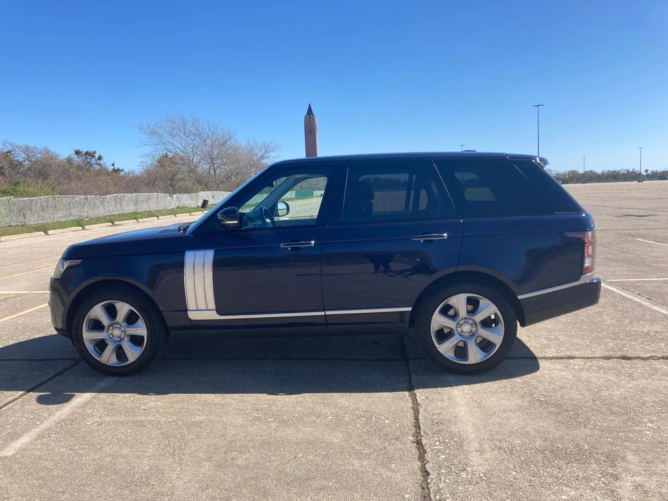 2015 Land Rover Range Rover L405 - Image 10 of 31
