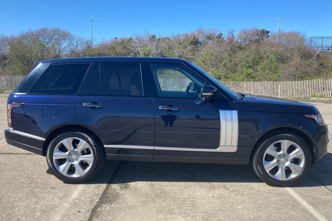 2015 Land Rover Range Rover L405 - Image 3 of 31