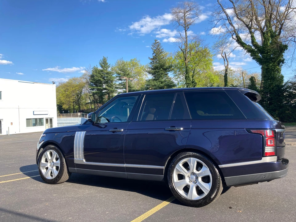2015 Land Rover Range Rover L405 - Image 11 of 31