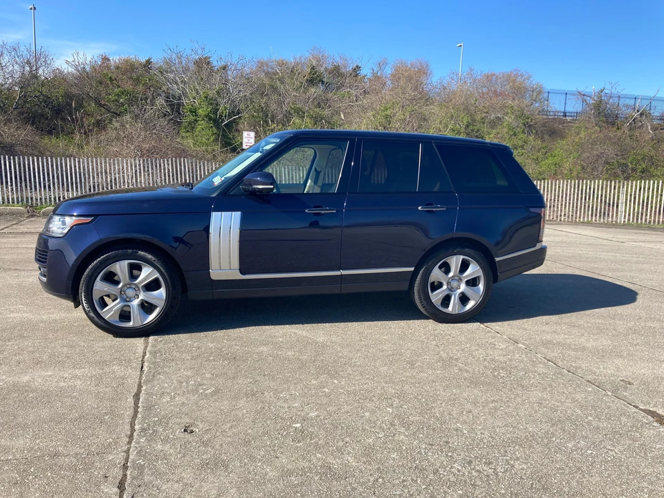 2015 Land Rover Range Rover L405 - Image 9 of 31
