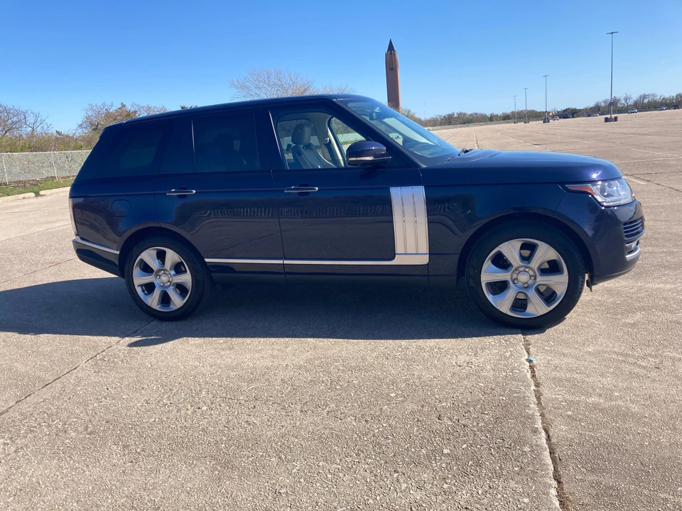 2015 Land Rover Range Rover L405 - Image 17 of 31