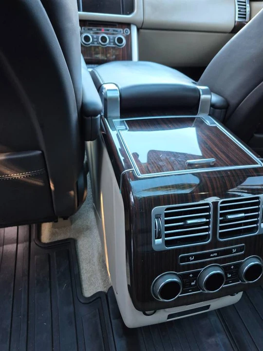 2015 Land Rover Range Rover L405 - Image 17 of 24