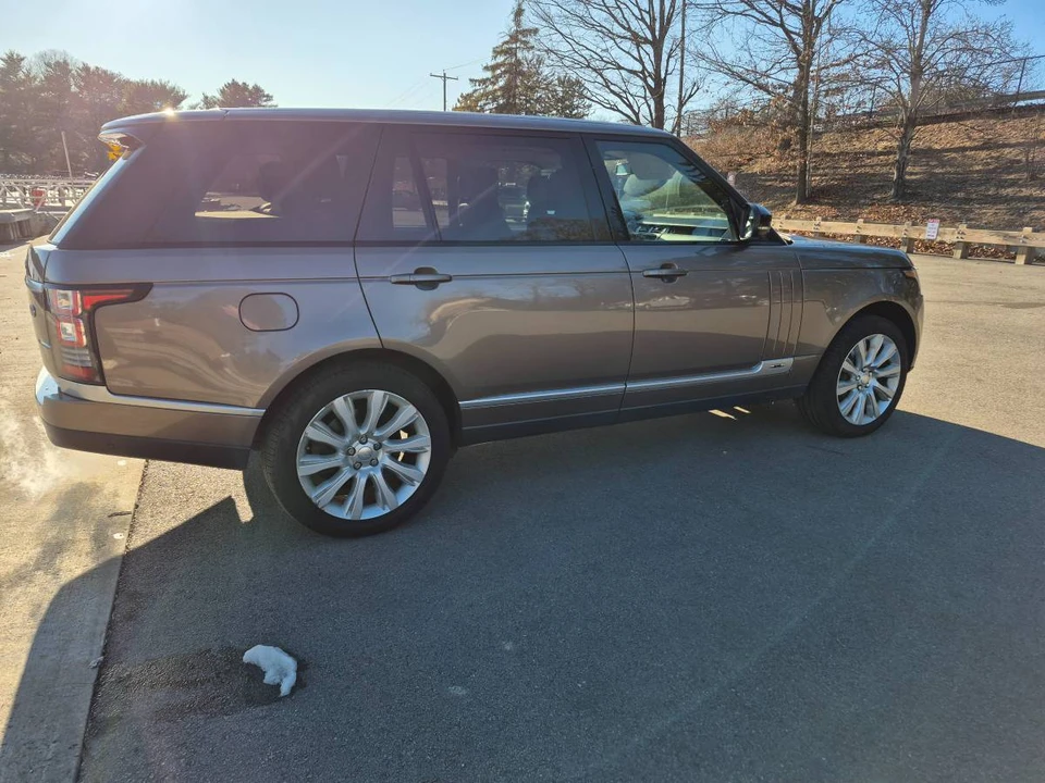 2015 Land Rover Range Rover L405 - Image 7 of 24
