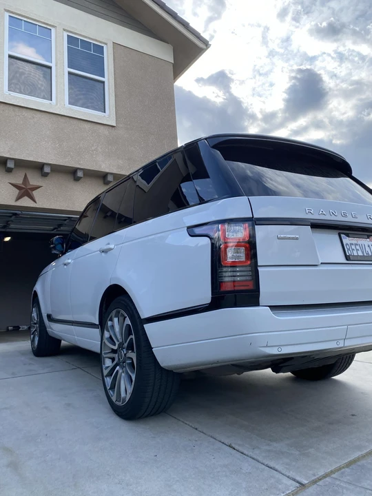 2015 Land Rover Range Rover L405 - Image 11 of 31