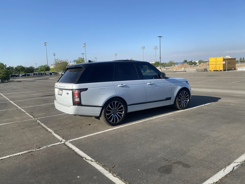 2015 Land Rover Range Rover L405 - Image 13 of 31