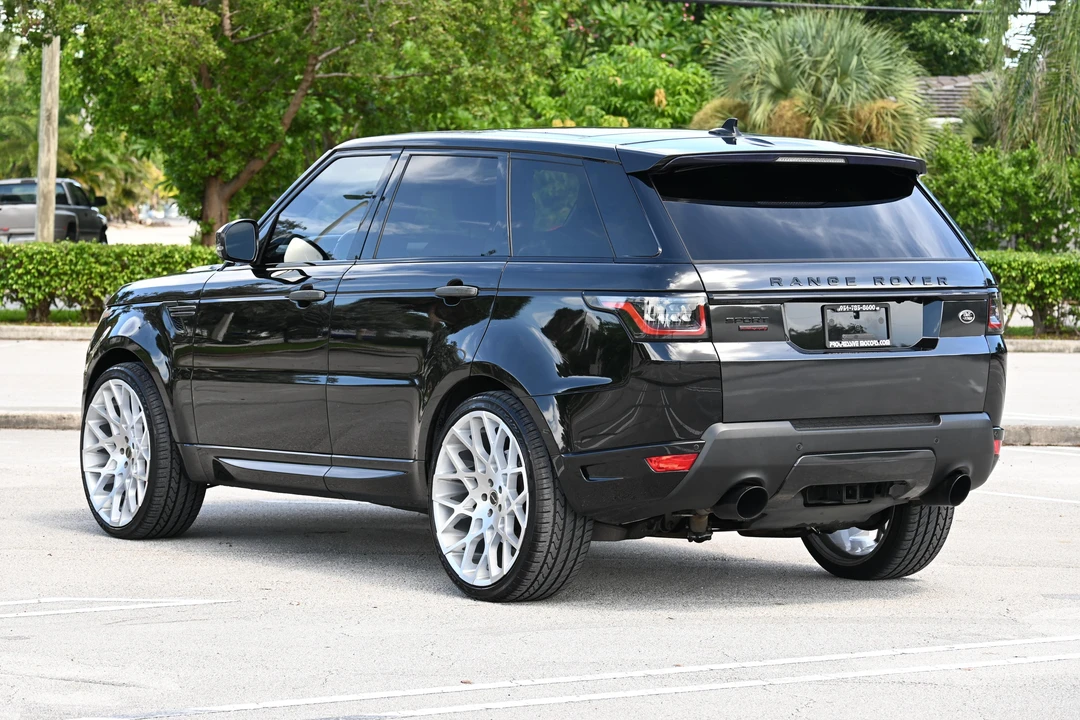 2015 Land Rover Range Rover L405 - Image 9 of 30
