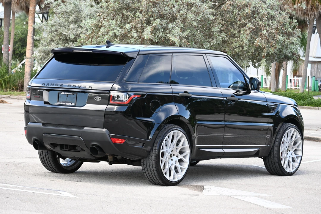2015 Land Rover Range Rover L405 - Image 11 of 30