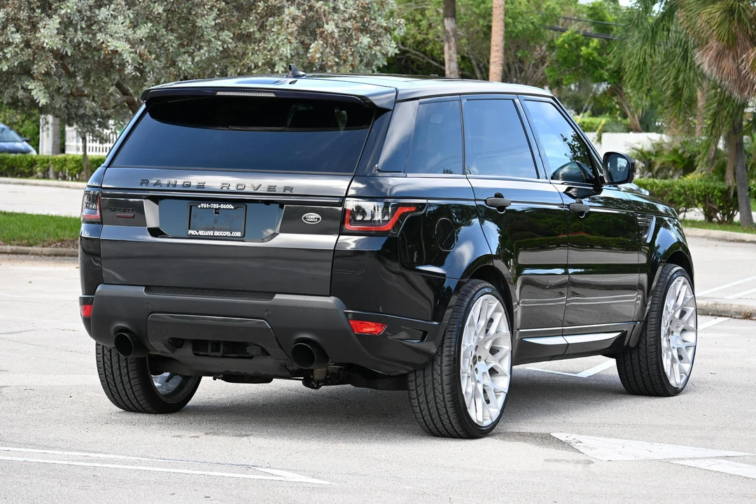 2015 Land Rover Range Rover L405 - Image 4 of 30
