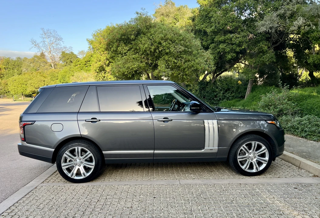 2015 Land Rover Range Rover L405 - Image 12 of 31
