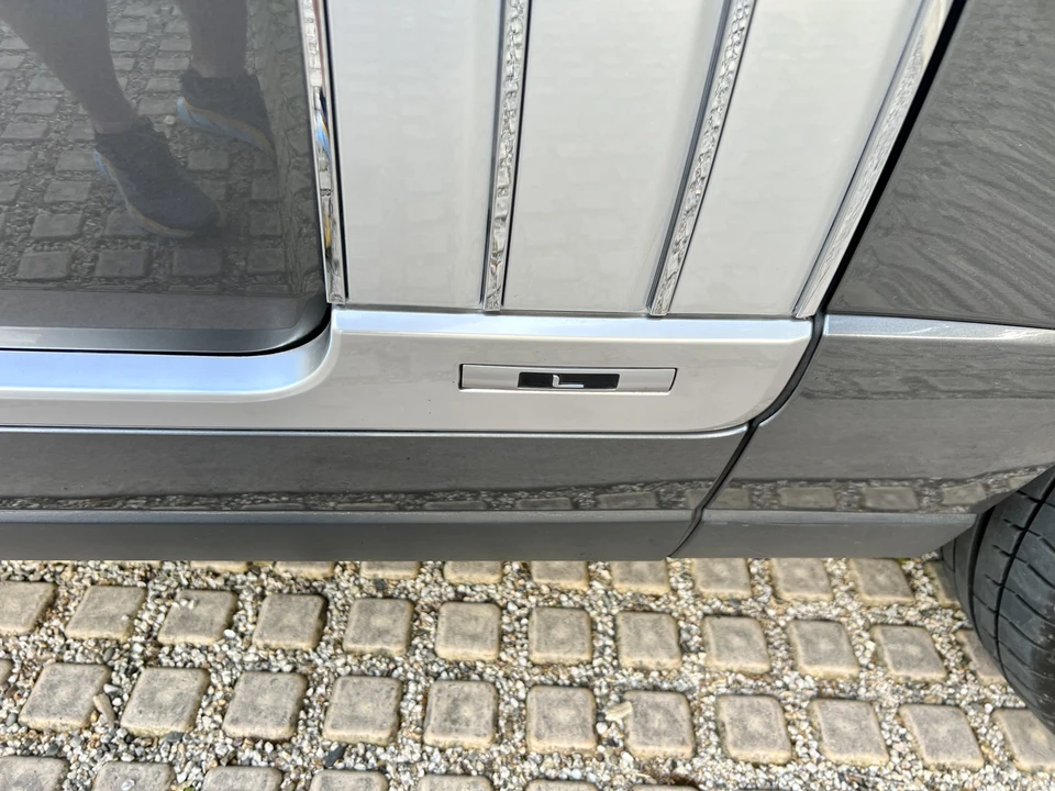 2015 Land Rover Range Rover L405 - Image 19 of 31