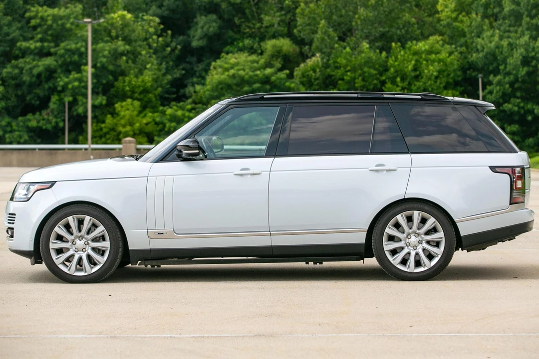 2015 Land Rover Range Rover L405 - Image 3 of 31