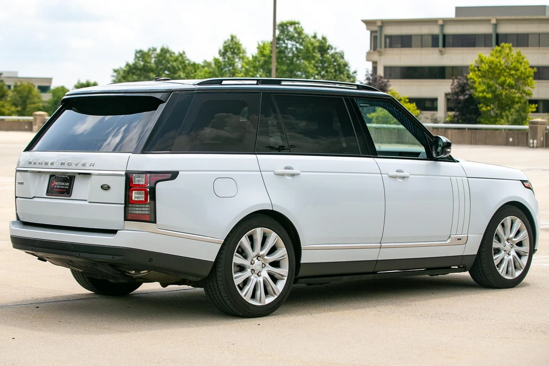 2015 Land Rover Range Rover L405 - Image 4 of 31