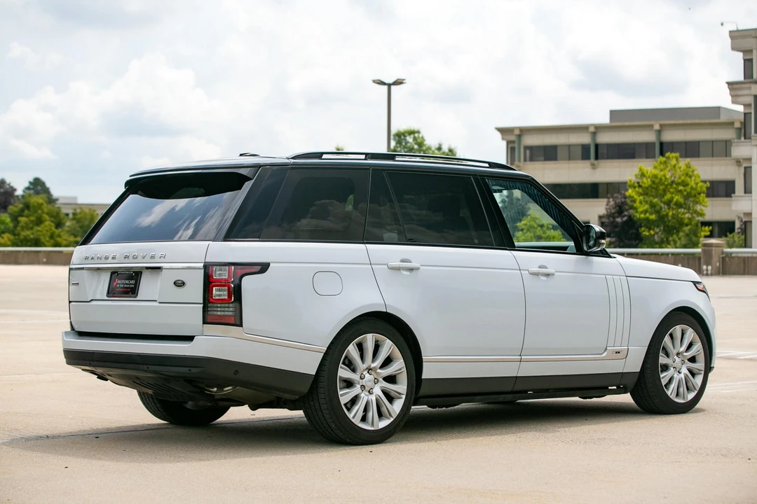 2015 Land Rover Range Rover L405 - Image 13 of 31