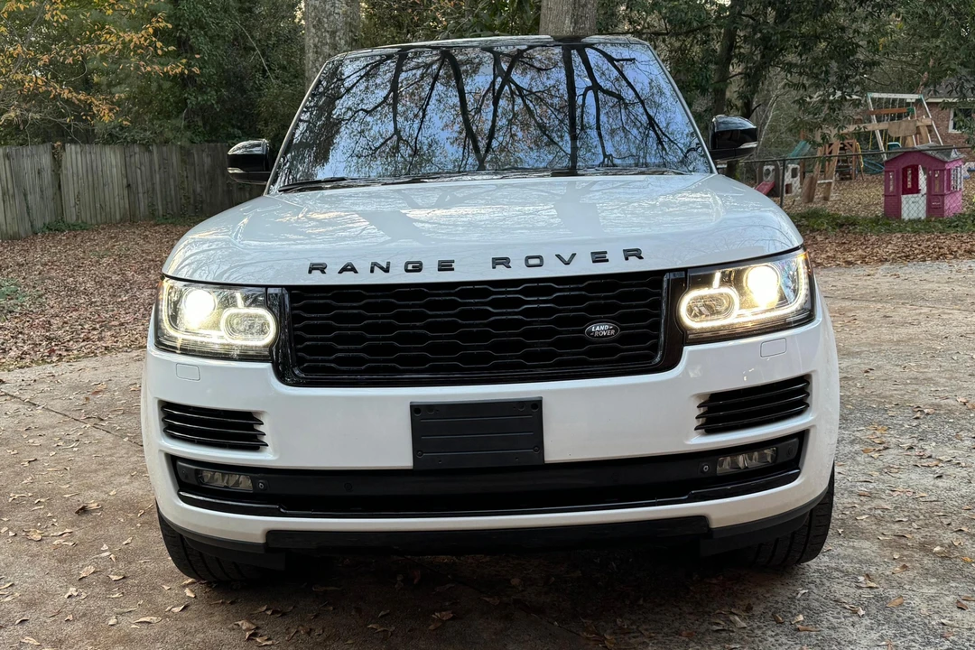 2015 Land Rover Range Rover L405 - Image 2 of 31