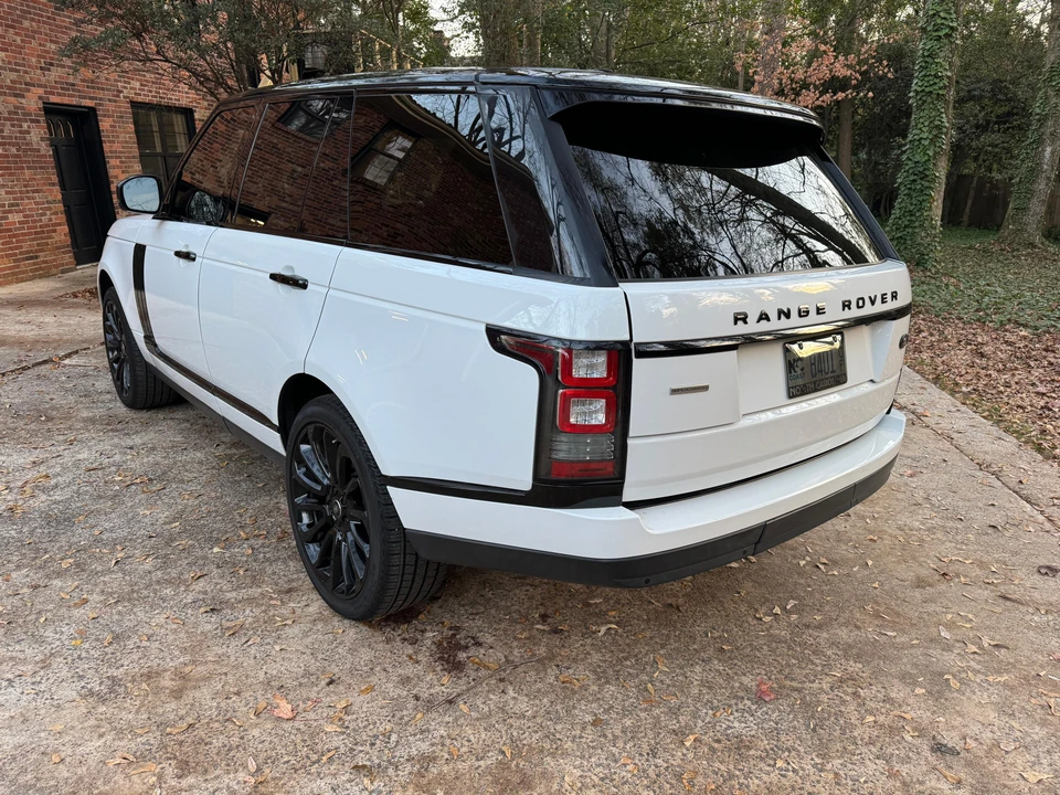 2015 Land Rover Range Rover L405 - Image 11 of 31