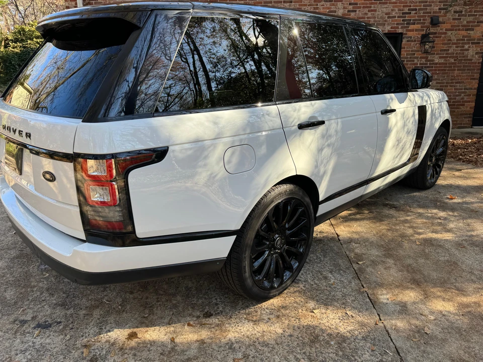 2015 Land Rover Range Rover L405 - Image 14 of 31