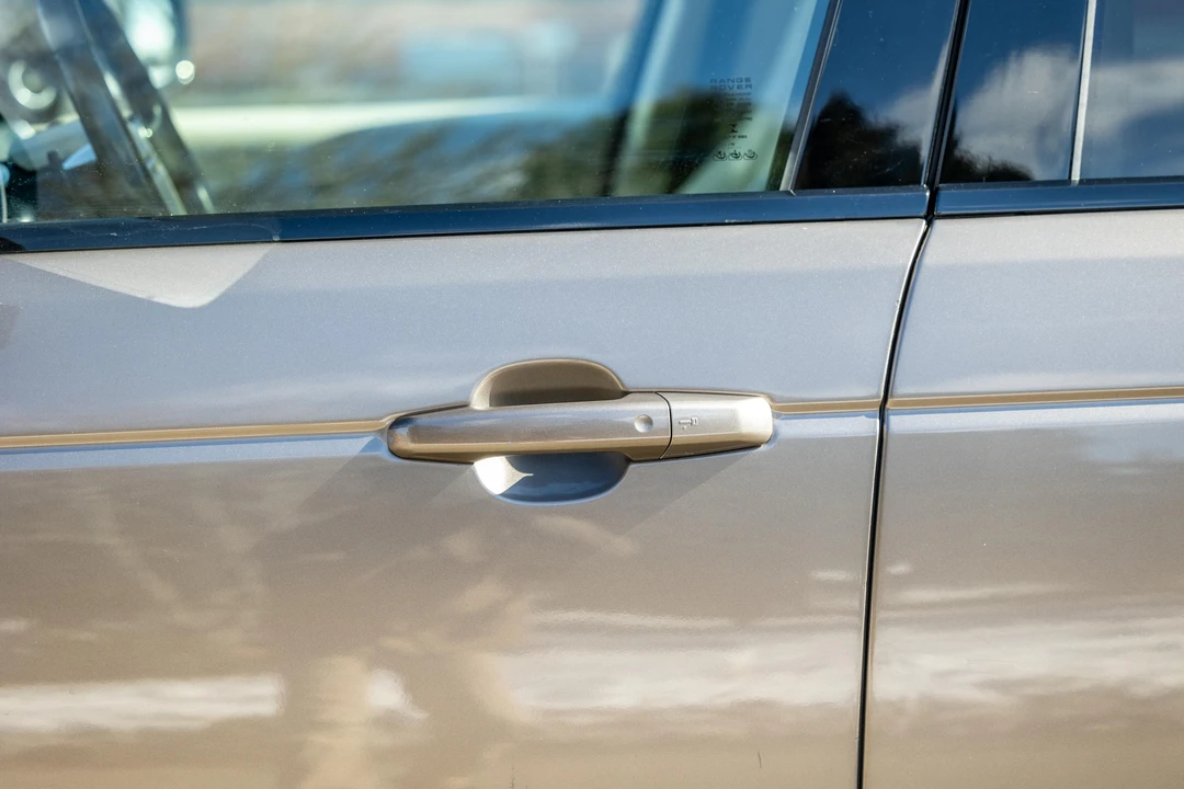 2015 Land Rover Range Rover L405 - Image 18 of 31