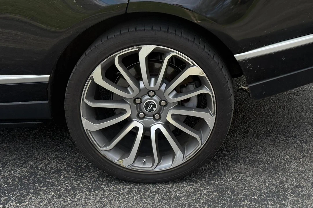 2015 Land Rover Range Rover L405 - Image 18 of 31