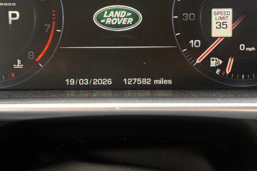 2015 Land Rover Range Rover L405 - Image 24 of 31