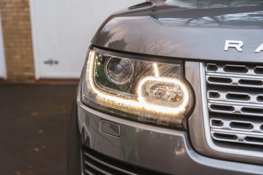 2015 Land Rover Range Rover L322 - Image 24 of 31