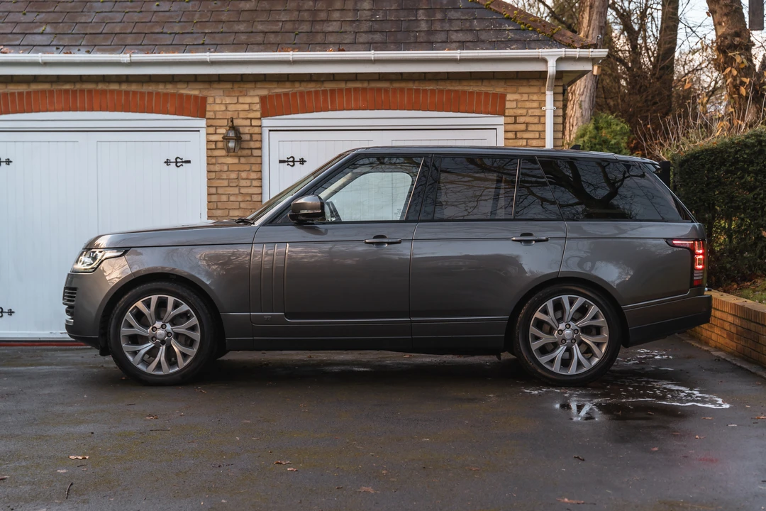 2015 Land Rover Range Rover L322 - Image 13 of 31
