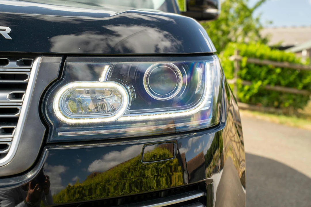 2015 Land Rover Range Rover L405 - Image 13 of 21