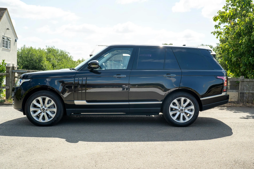 2015 Land Rover Range Rover L405 - Image 7 of 21