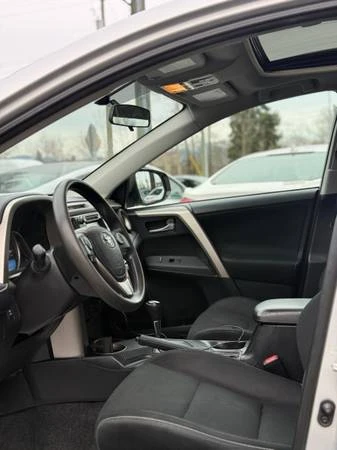 2015 Toyota RAV4 4th Gen - Image 4 of 13