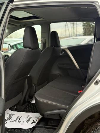 2015 Toyota RAV4 4th Gen - Image 8 of 13