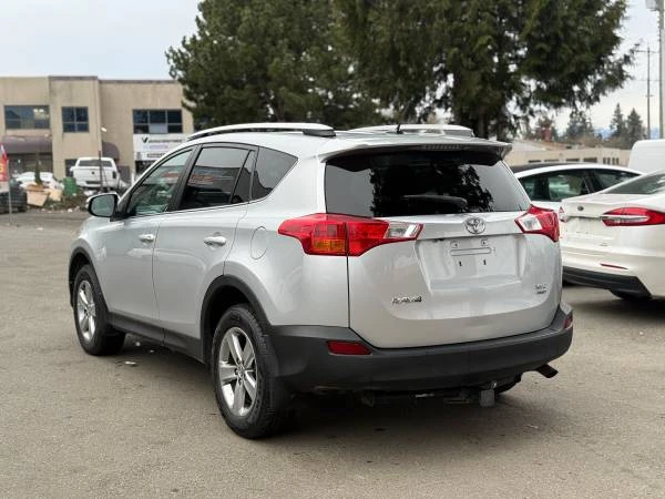 2015 Toyota RAV4 4th Gen - Image 9 of 13