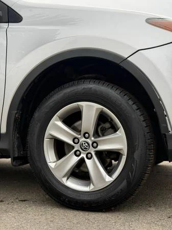 2015 Toyota RAV4 4th Gen - Image 6 of 13