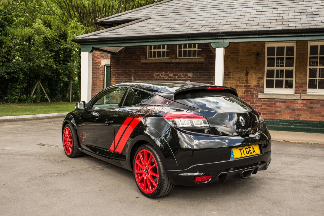 2015 Renault Megane RS II 3rd Gen - Image 16 of 20