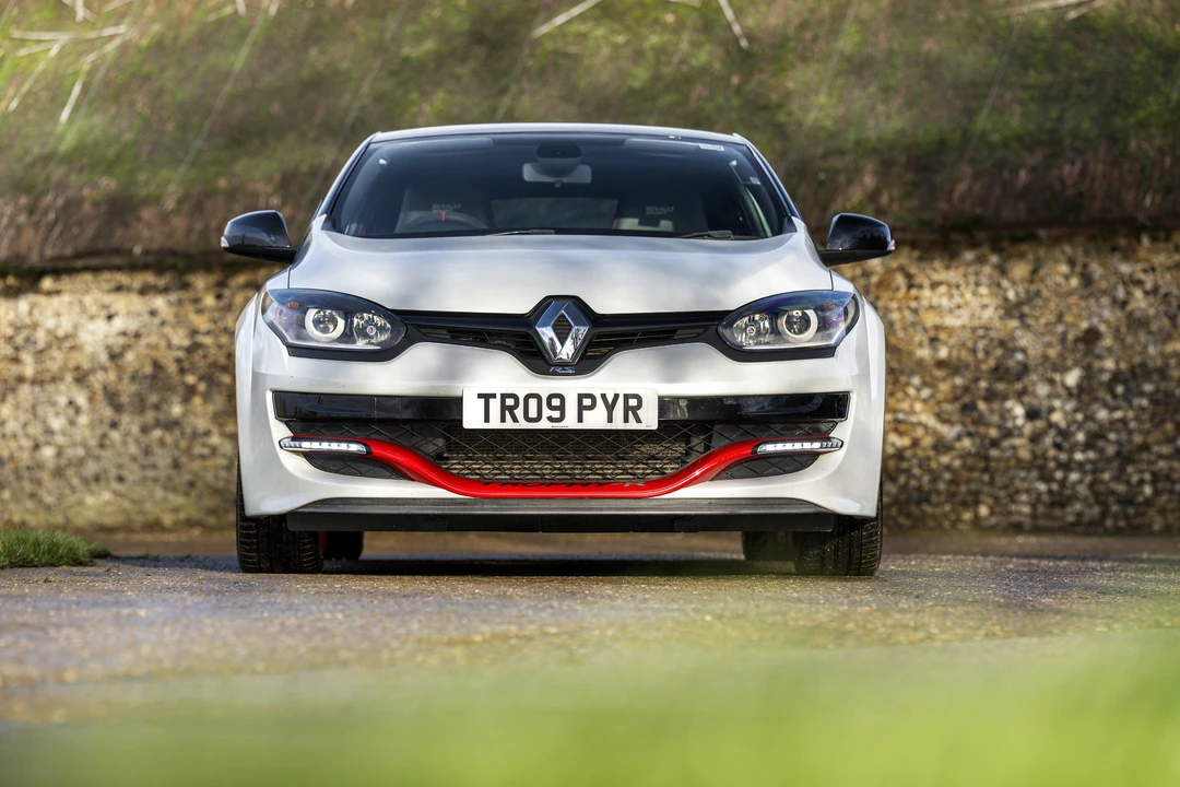 2015 Renault Megane RS II 3rd Gen - Image 9 of 31