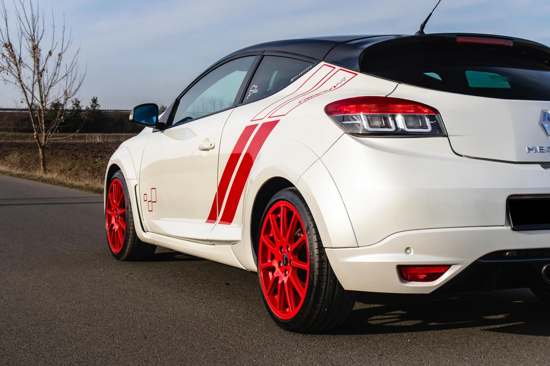 2015 Renault Megane RS II 3rd Gen - Image 12 of 31