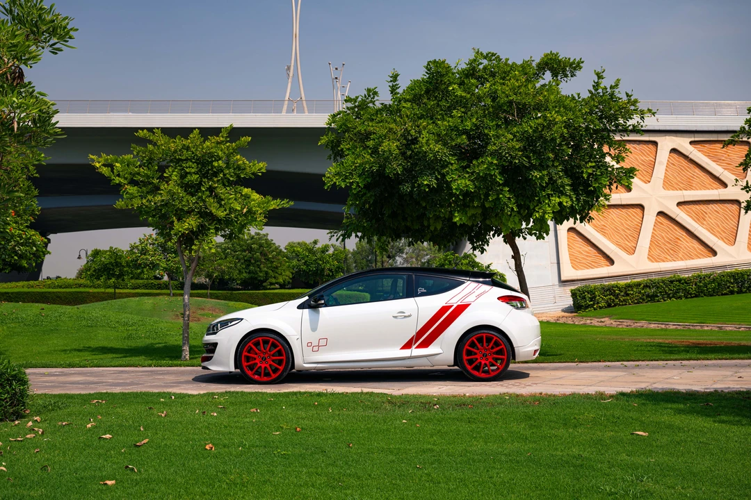 2015 Renault Megane RS II 3rd Gen - Image 4 of 31