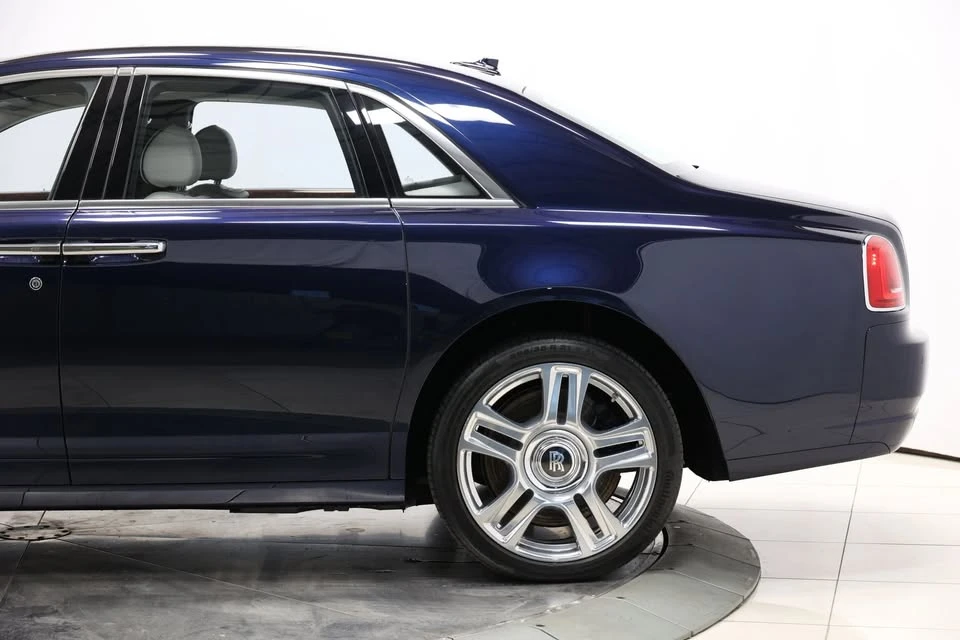 2015 Rolls-Royce Ghost 1st Gen - Image 11 of 20