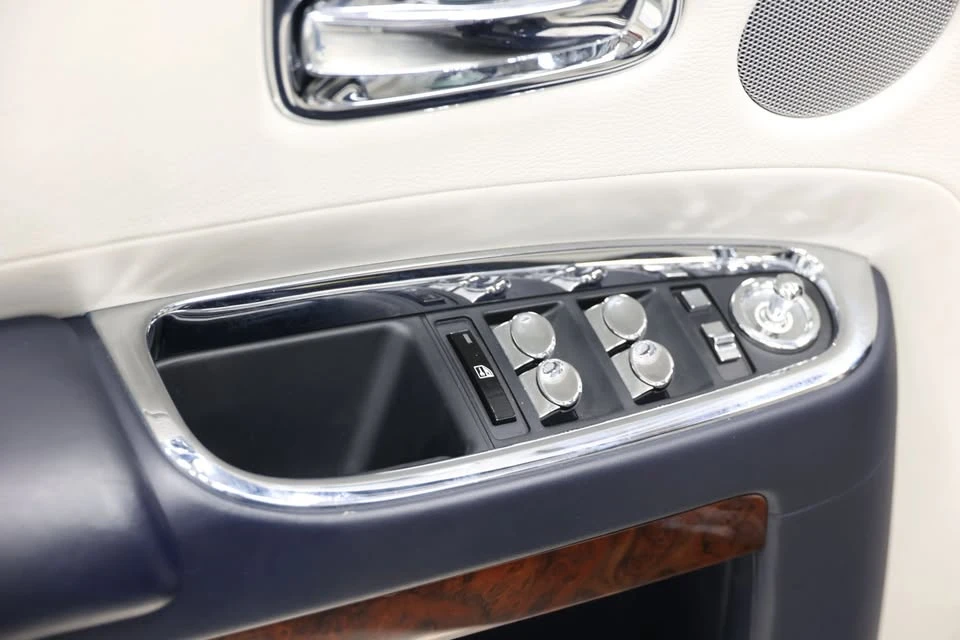 2015 Rolls-Royce Ghost 1st Gen - Image 15 of 20