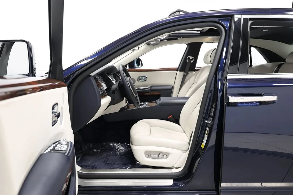 2015 Rolls-Royce Ghost 1st Gen - Image 17 of 20
