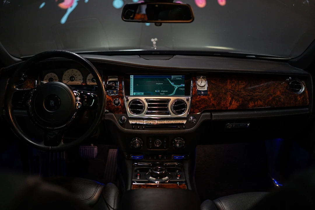 2015 Rolls-Royce Ghost 1st Gen - Image 9 of 25