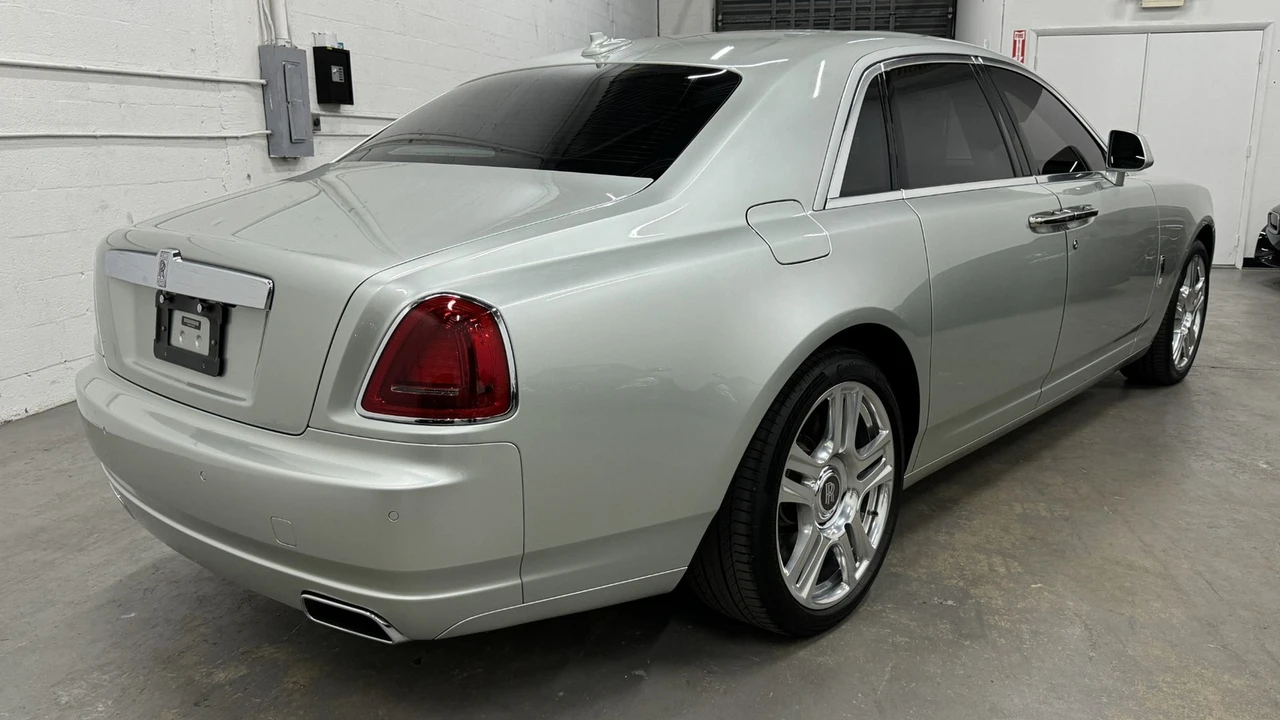 2015 Rolls-Royce Ghost 1st Gen - Image 9 of 21
