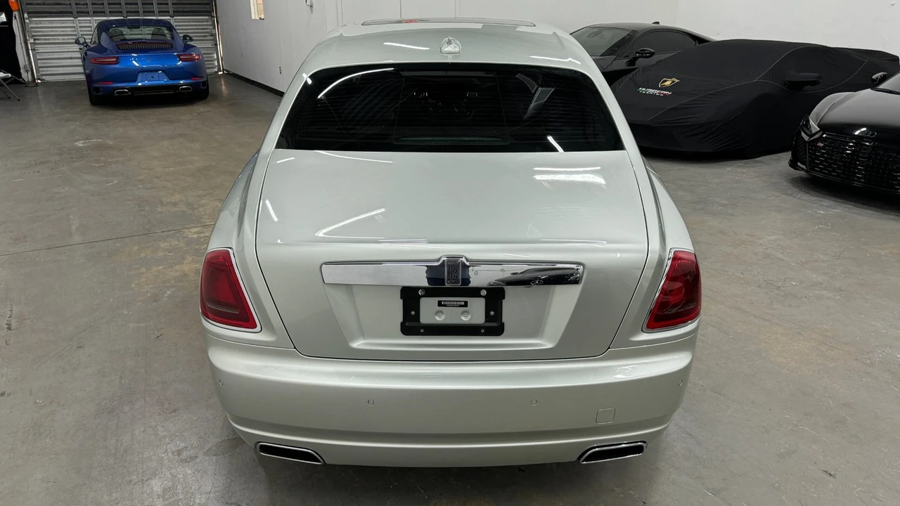 2015 Rolls-Royce Ghost 1st Gen - Image 10 of 21