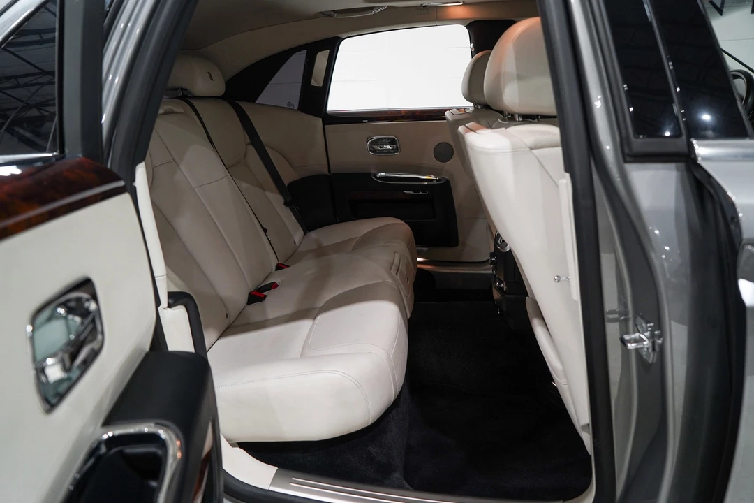 2015 Rolls-Royce Ghost 1st Gen - Image 18 of 31