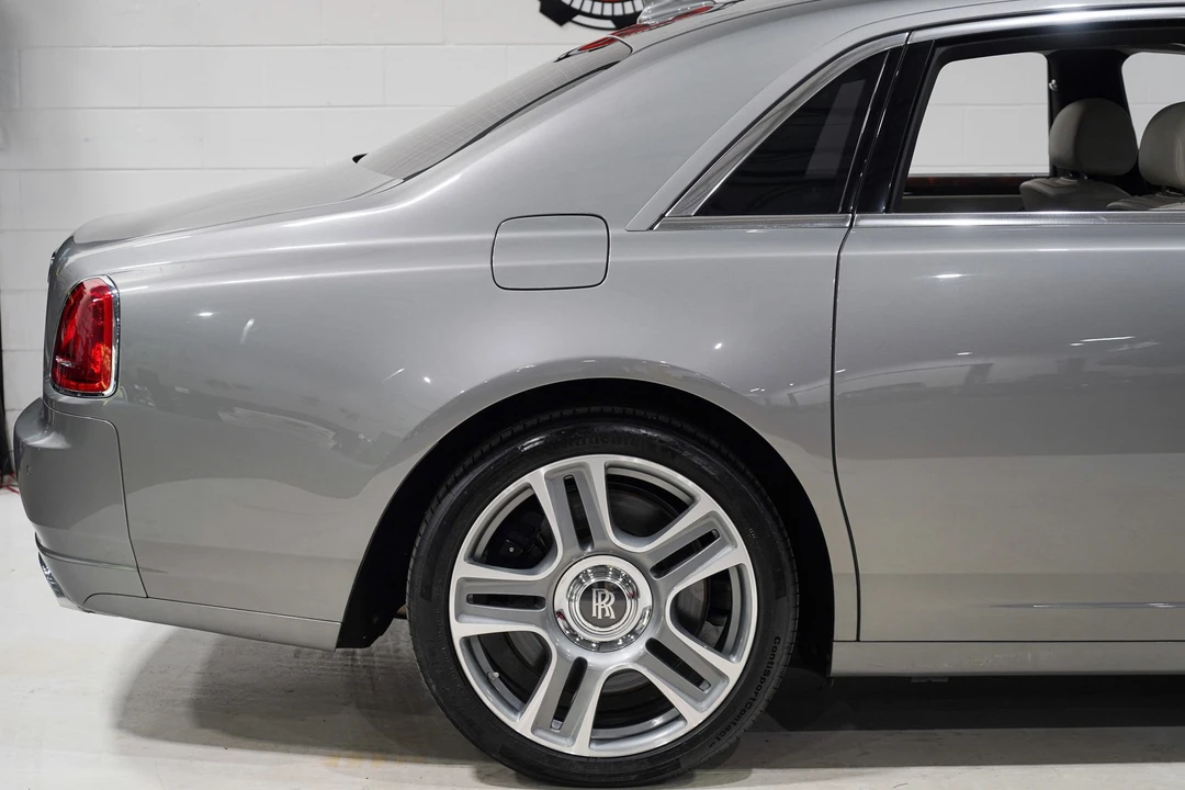 2015 Rolls-Royce Ghost 1st Gen - Image 23 of 31