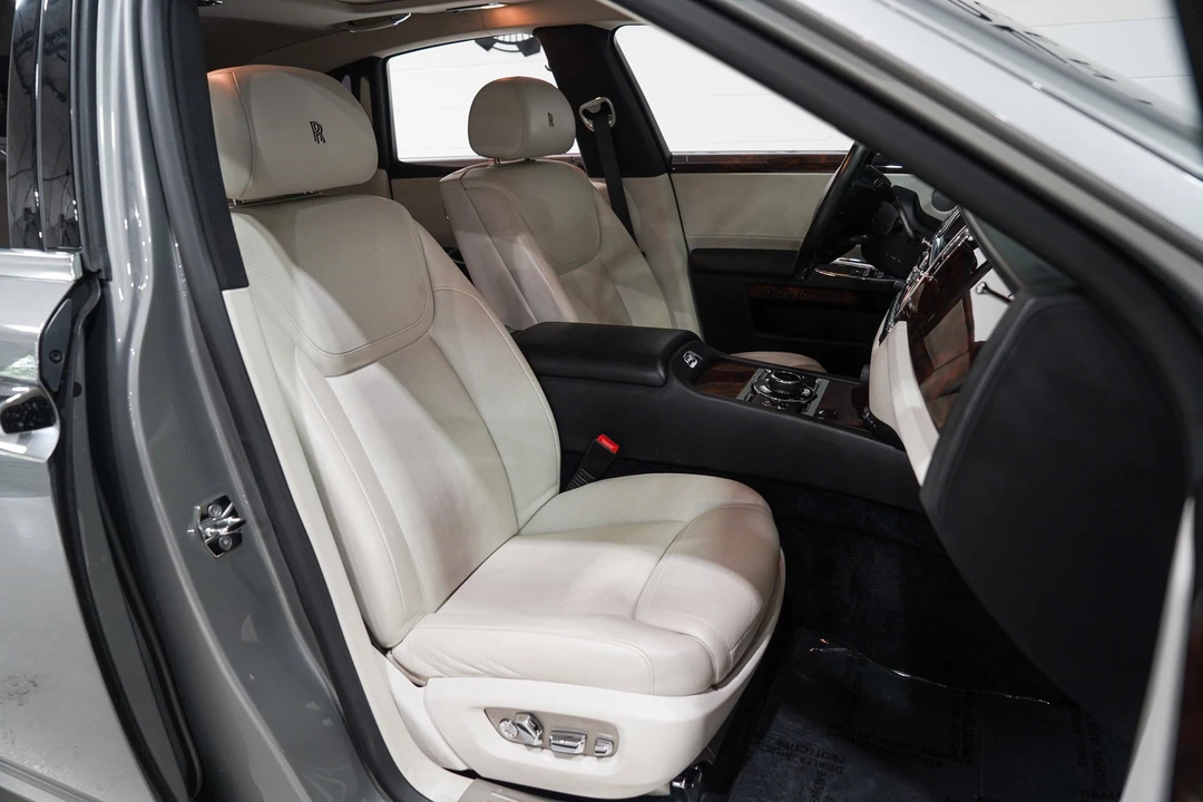 2015 Rolls-Royce Ghost 1st Gen - Image 15 of 31