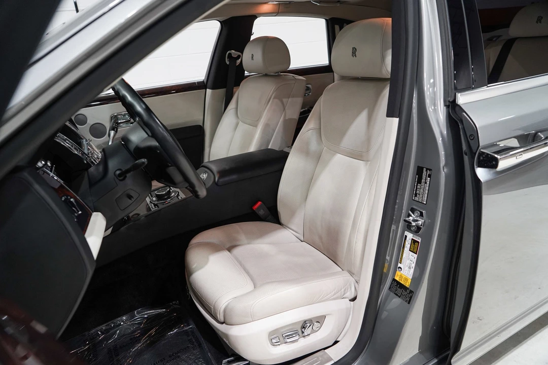 2015 Rolls-Royce Ghost 1st Gen - Image 9 of 31